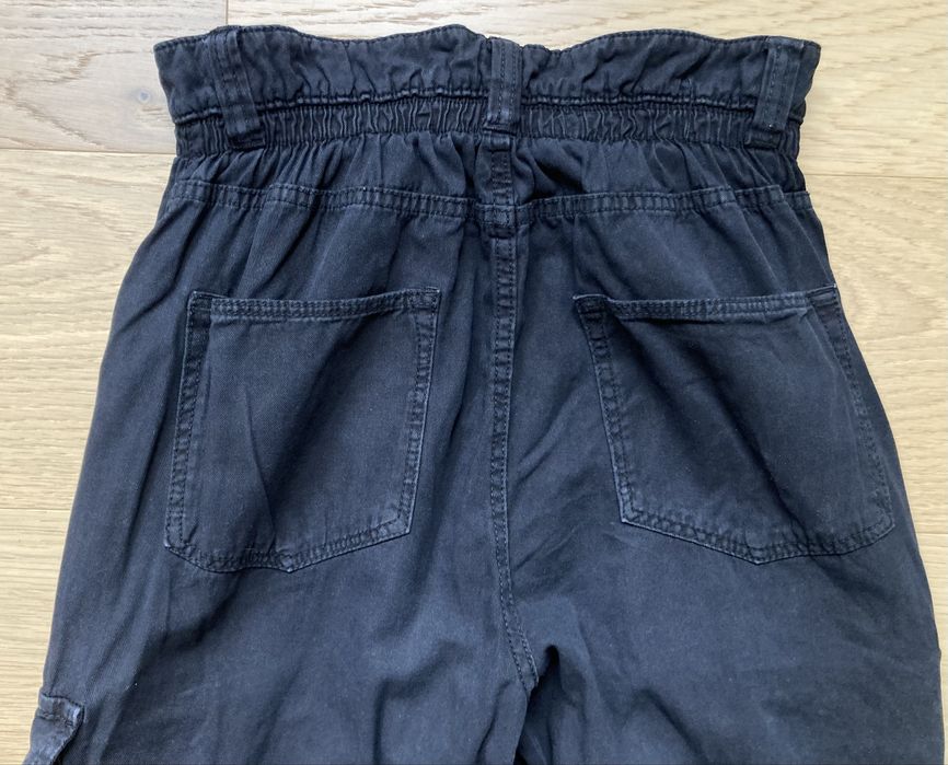 Spodnie bojówki jeansowe proste nogawki czarne Bershka r. 38
