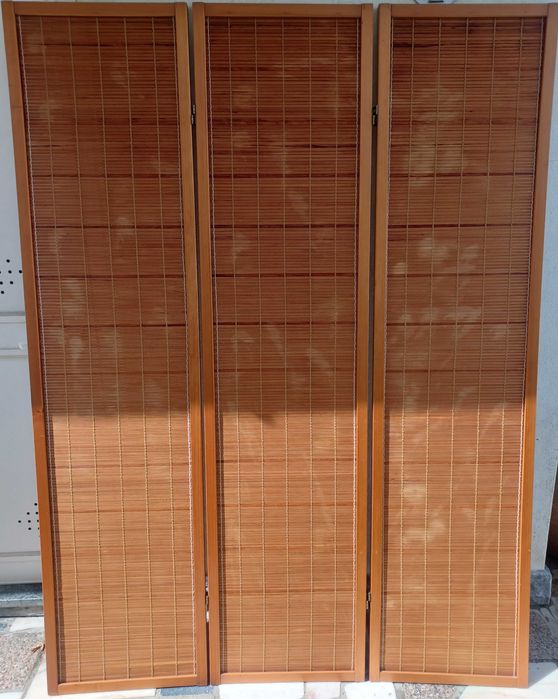 Biombo em madeira três separações
