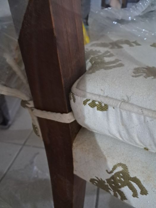 Cadeirão estofado