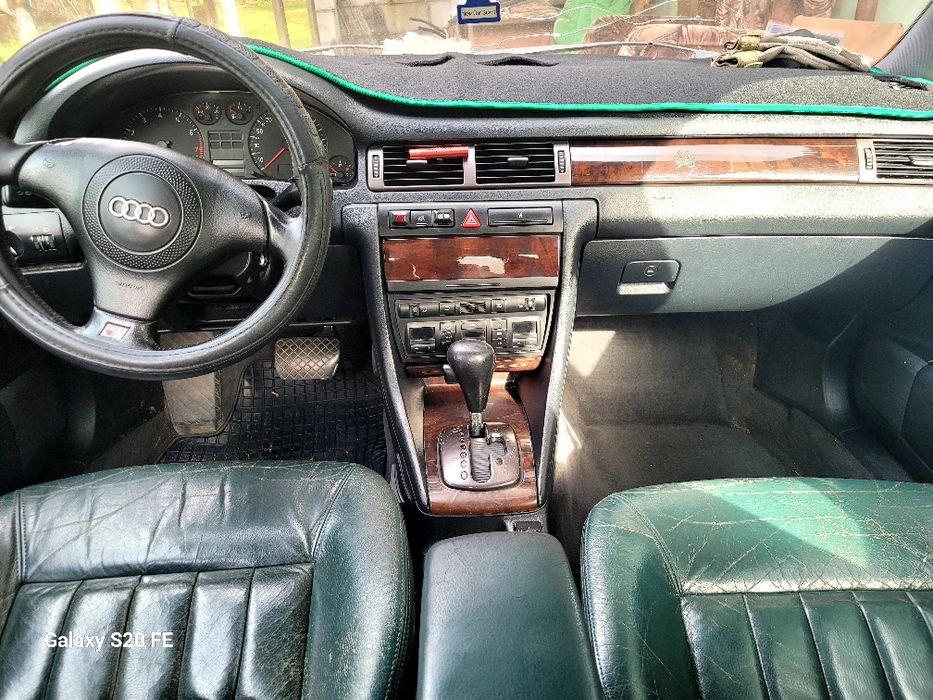 Автомобіль Audi A6C5