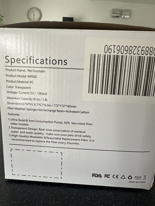 Poidlo fontana dla psa kota