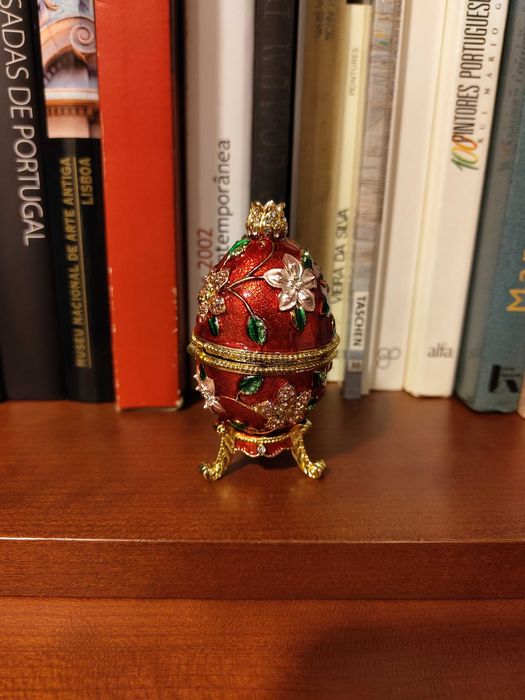Ovo estilo Fabergé russo