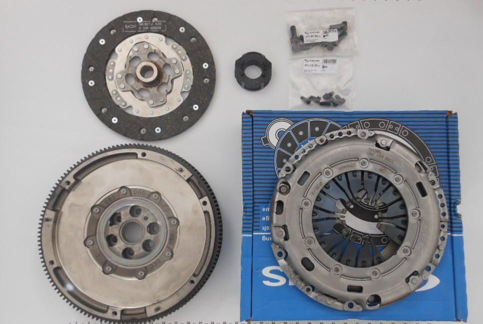 VW T5 Caddy Фольксваген Кадді / Т5 демпферний маховик+зчеплення 1.9 2.