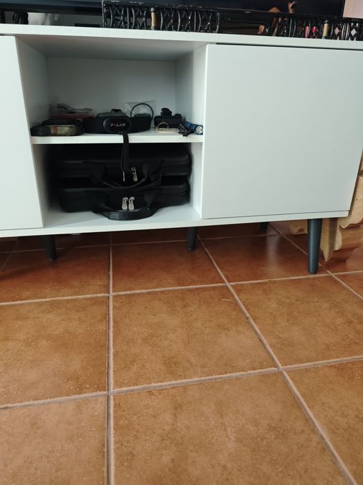 Móvel TV 1.20M branco com 2 portas