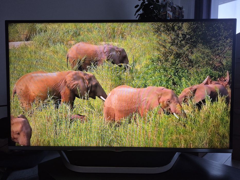 Telewizor LG 42LB700V