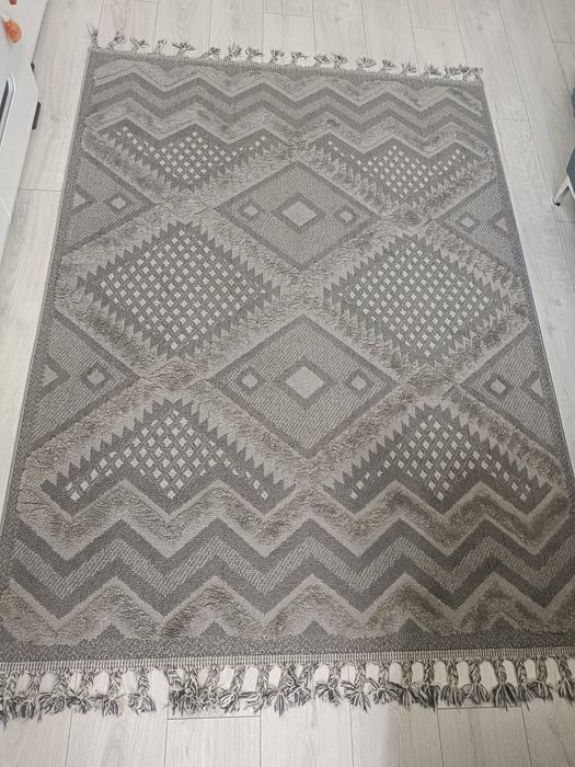 Sprzedam dywan 140x190