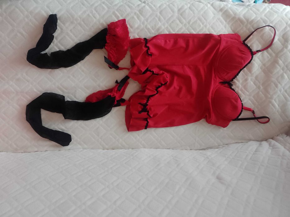 (L/XL) Zmysłowy zestaw bielizny z Londynu; pończochy+ koszulka