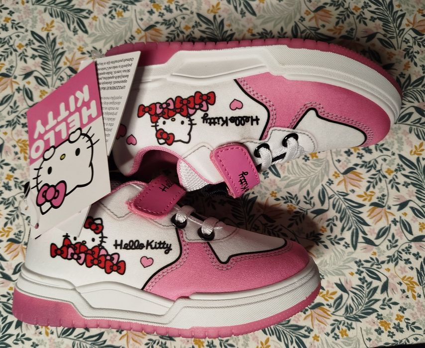 Buty dla dziewczynki Hello Kitty ze świecąca podeszwą rozmiar 26 Nowe