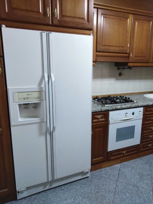 Moradia RC, 1º andar e quintal em Évora