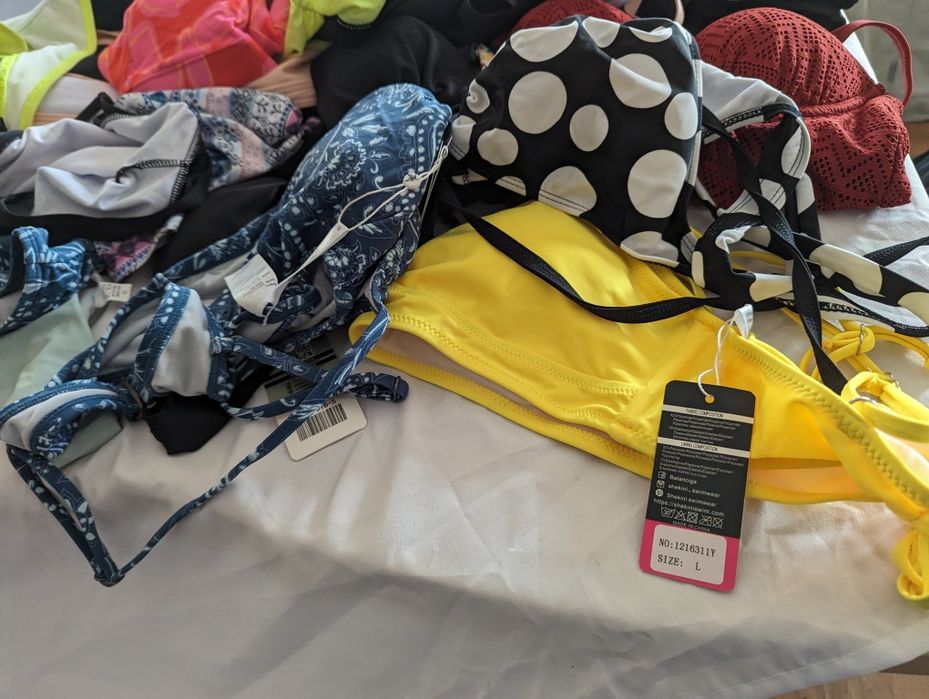 Paczka ok 60 sztuk kostiumów kąpielowych