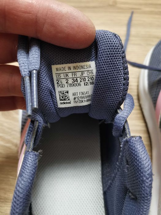 Продам кросівки Adidas Runfalcon K 34 розміру.