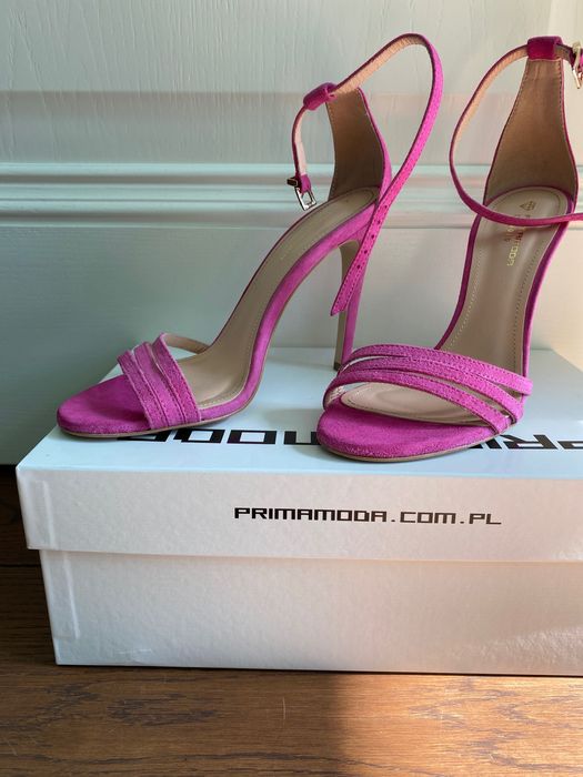 Zamszowe szpilki Prima Moda