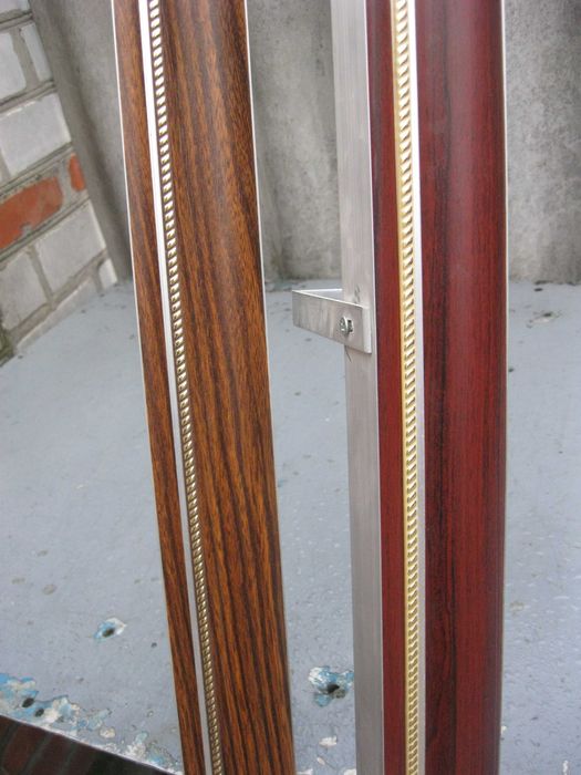 Продам карнизы 1,5 и 2 м