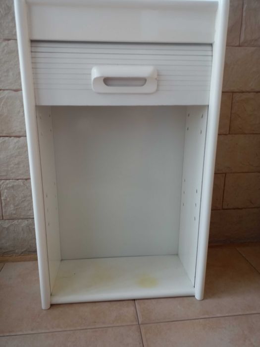 Móvel de WC vintage e acessórios