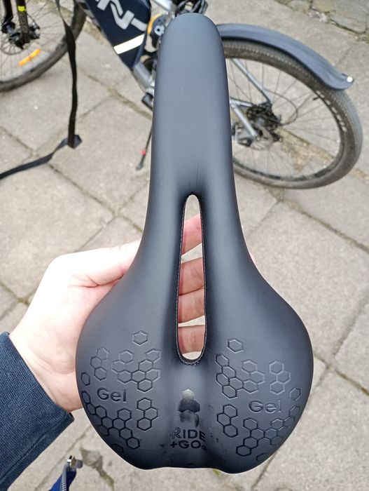 Nowe wentylowane siodełko rowerowe
