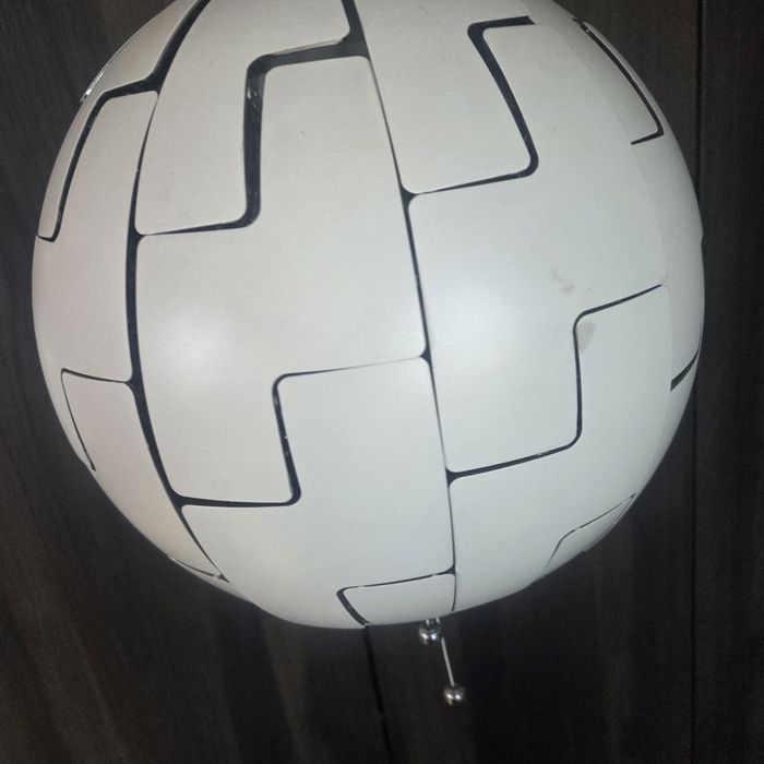 Lampa ikea wiszaca biało srebrna  srednica 35 cm regulowana