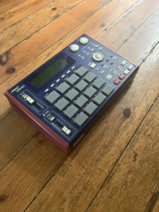 Akai MPC 1000 (Upgraded)