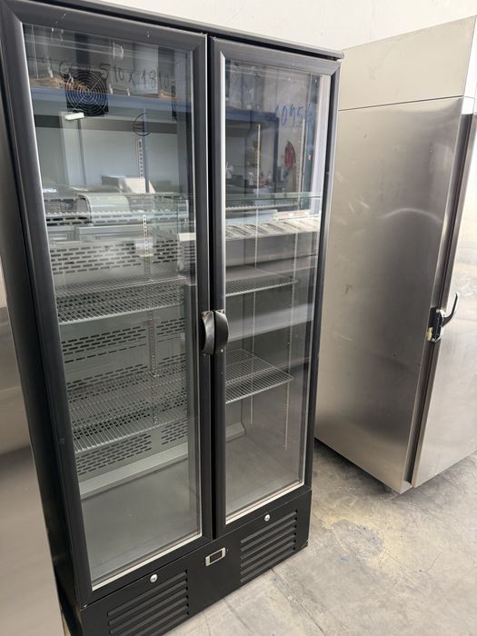 Vitrine vertical infrico  duas portas compack frio positivo