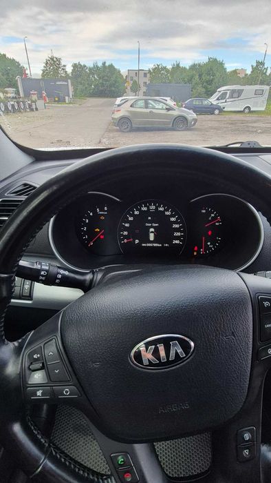 Sprzedam KIA sorento 2.2 CRDI 2013 rok