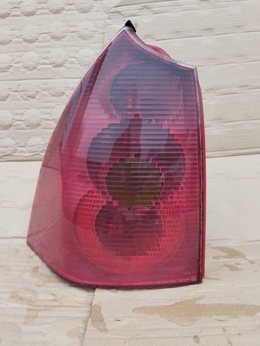 Peugeot 307 SW kombi 2.0HDi 2004 r.Lampa tylna lewa.