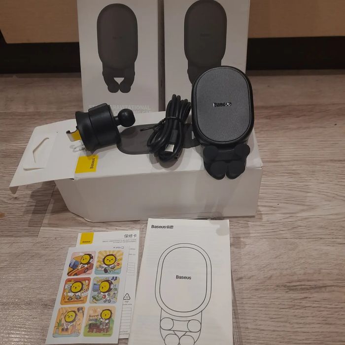 Авто тримач базеус з безпроводной зарядкой