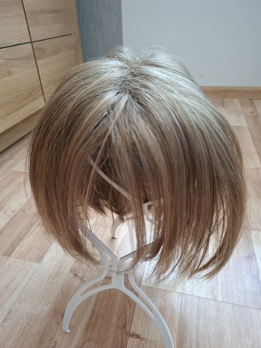 Peruka naturalny kolor pasemka