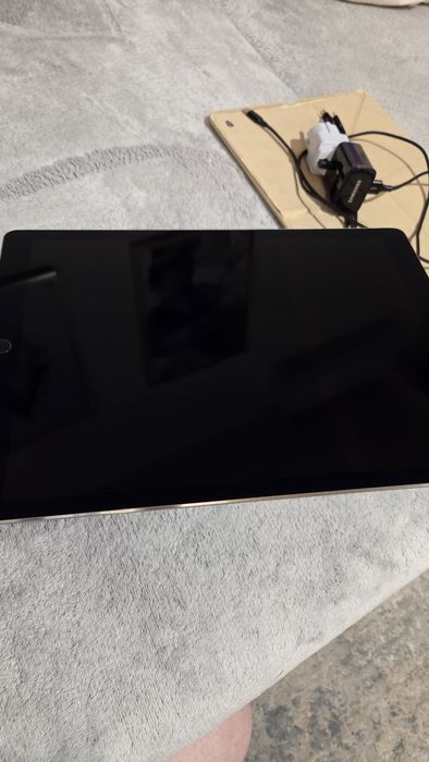 Tablet Apple iPad Pro 12.9" 2. generacji (2017) – Ekran 120Hz | Zestaw