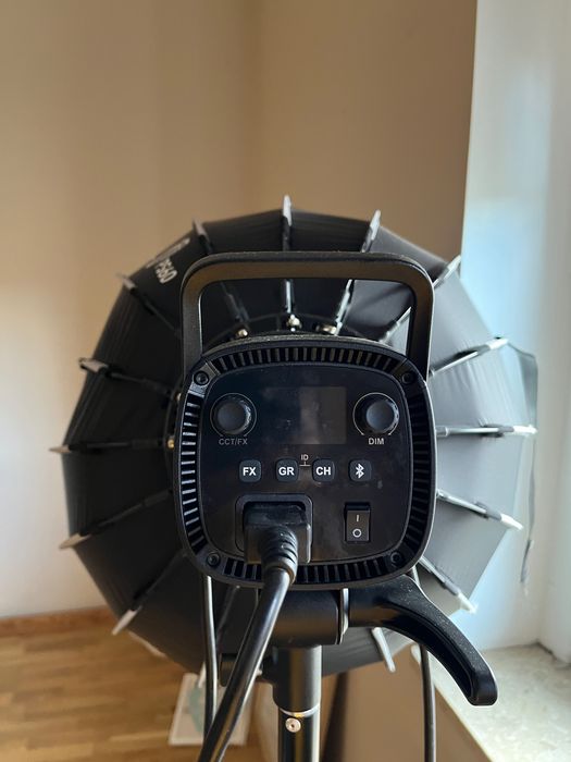 Godox SL60IIBi Bi-Color LED Studio Light – Fairly Used – Excellent Condition