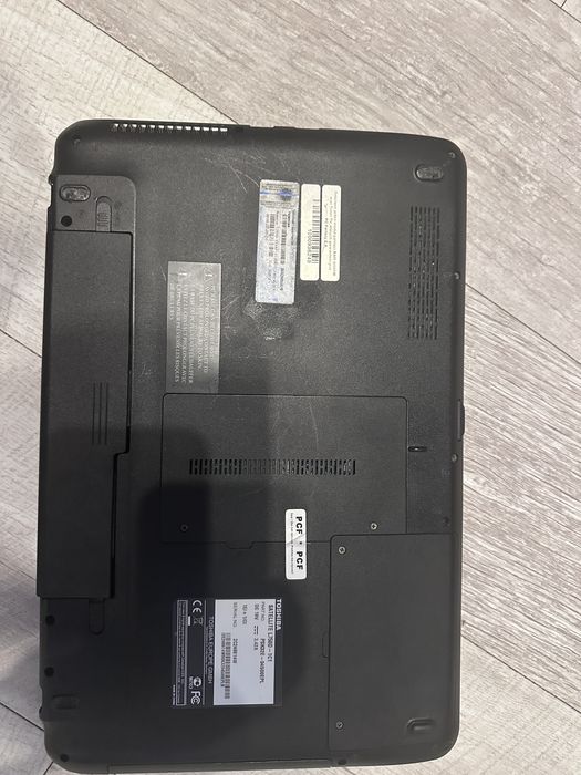 Latop Toshiba Satelite L750D—1C1