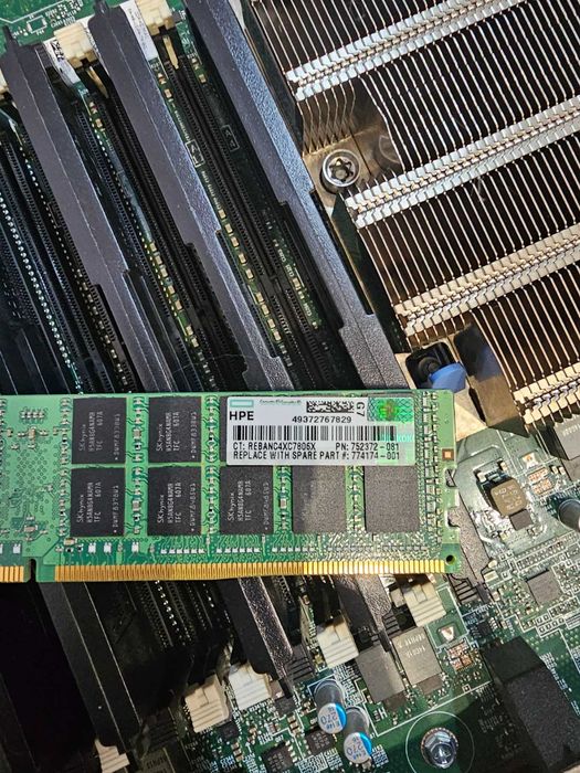 Сервер Dell R640 8×2,5″ 2X Gold 6138 40C 64GB
