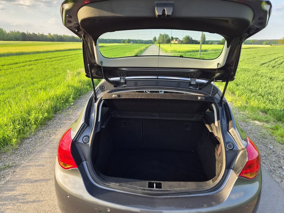 Opel_Astra_2011r_1.7_CDTI_6bieg_Kilma _niski_przebieg !