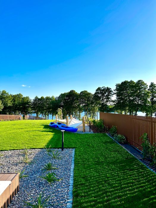 Villa Bajeczne Mazury z basenem i linią brzegową