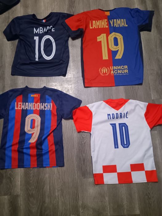 Zestaw koszulek pilkarskich