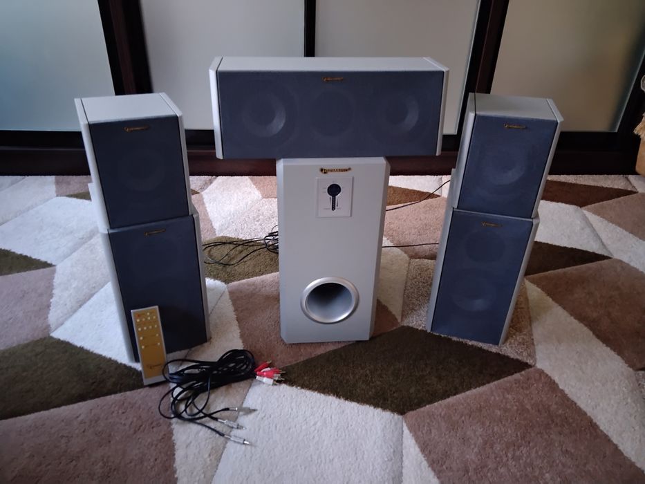 Акустика 5.1 кинотеатр Gembird Ihoo колонки 5*18W + сабвуфер 35W. Супер звук!
