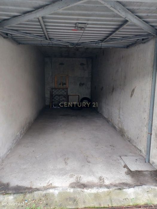 Garagem fechada