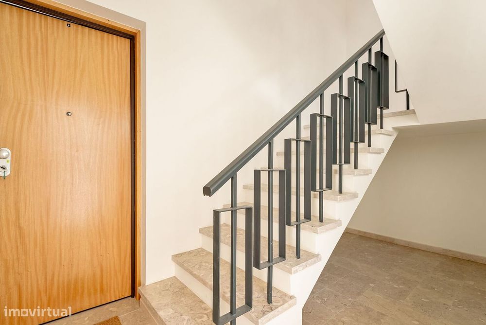 Apartamento T3 com jardim, Amoreira, Cascais