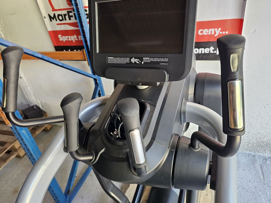 Life Fitness Flexstrider z Discover SE orbitrek Eliptyk