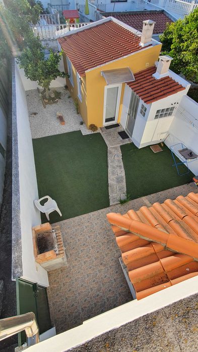 Quarto Individual com Jardim Privativo de 78m² – Ajuda / Monsanto