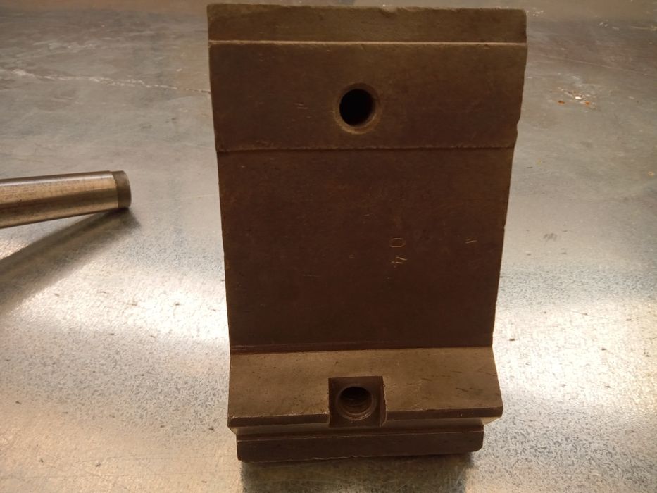 Серьга фрезерного станка