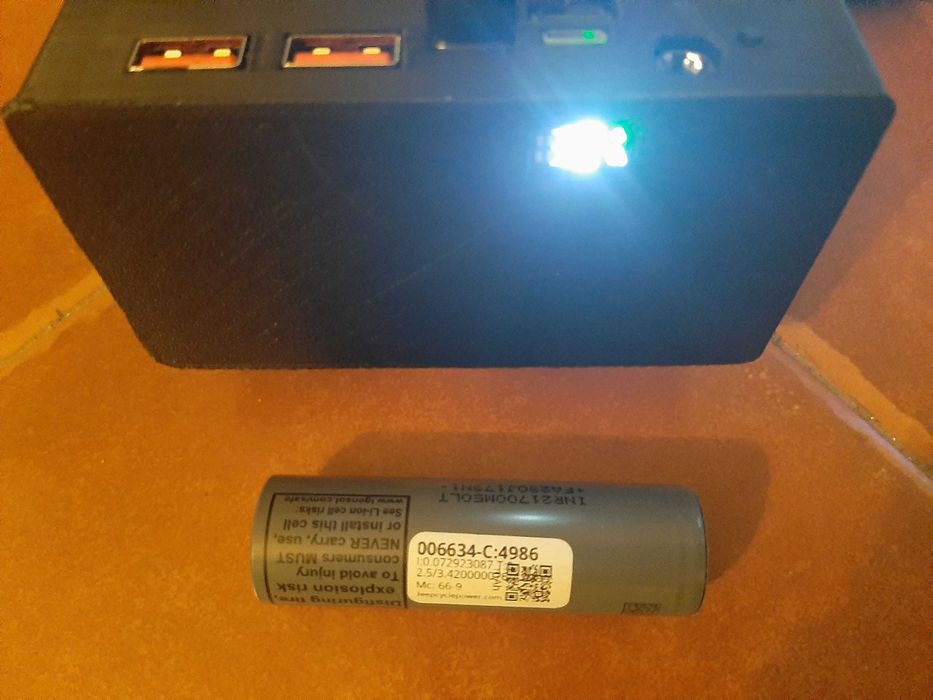 Power Bank 40000mAH c/ USB C - PD 100W