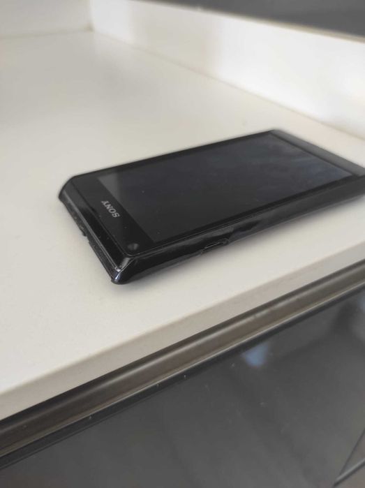 Sony Xperia L (C2105) - para peças