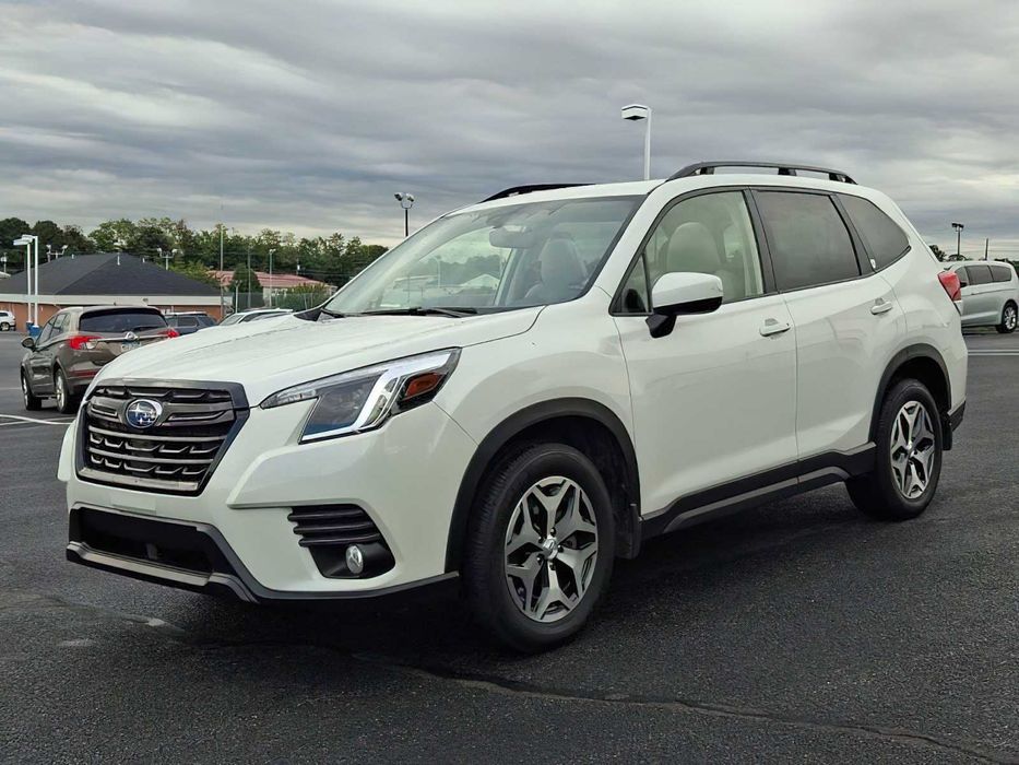 Subaru Forester      2023