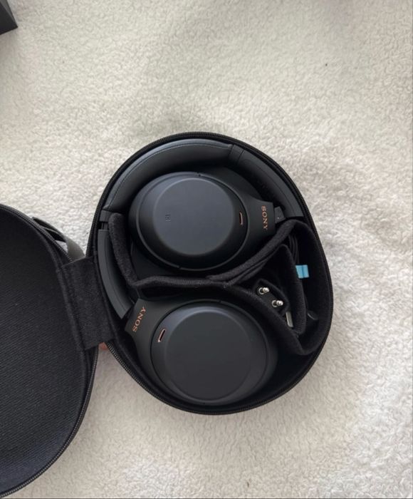 Sony WH-100XM4 Fones