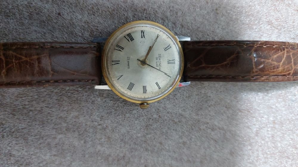 Часы кварцевые CASIO