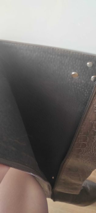 Botas em pele altas como novas