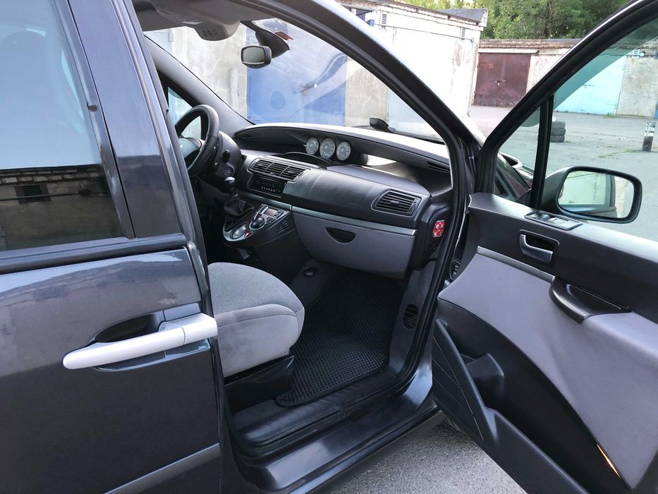 Peugeot 807 2006 ГАЗ