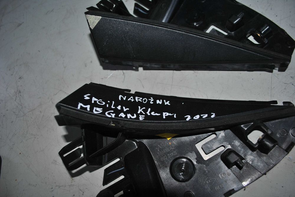 Spojler tylnej klapy Renault Megane IV