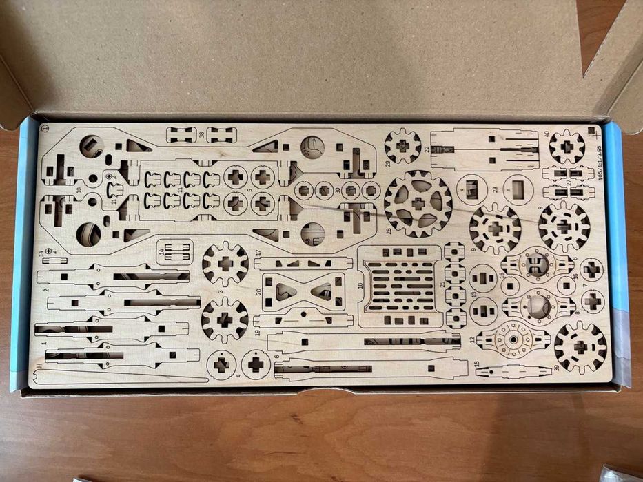 Дерев'яний конструктор, 3D пазл механічна модель Бойова машина Дозор-Б