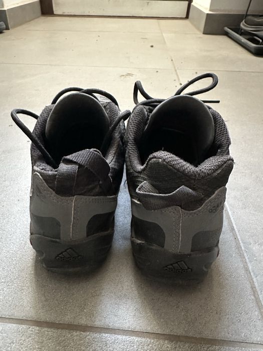 Sprzedam buty męskie Adidas Terrex swift solo