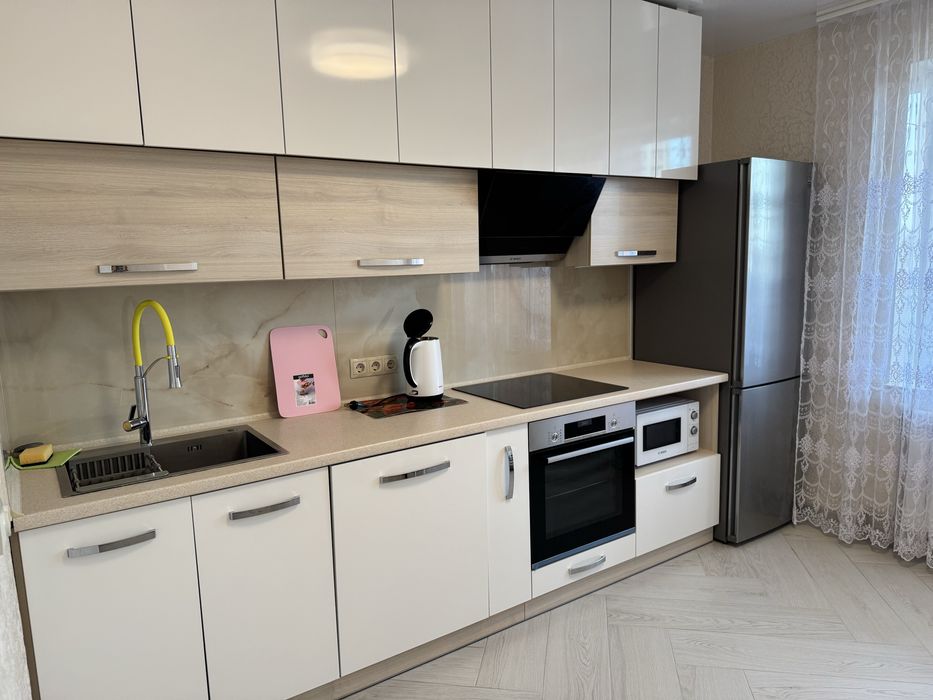 Здам подобово 2 кімнатну квартиру в центрі міста  сучасний ремонт